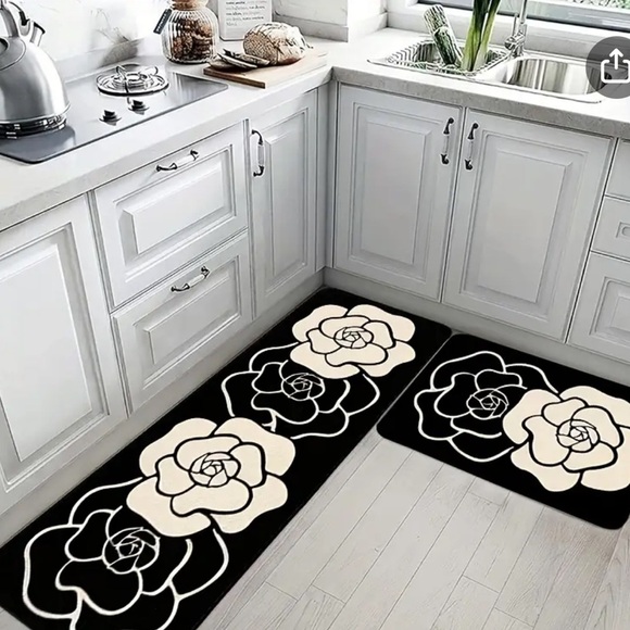 Elevate Your Space with Timeless Elegance: Black Cream Camellia flower rugs - Picture 4 of 13